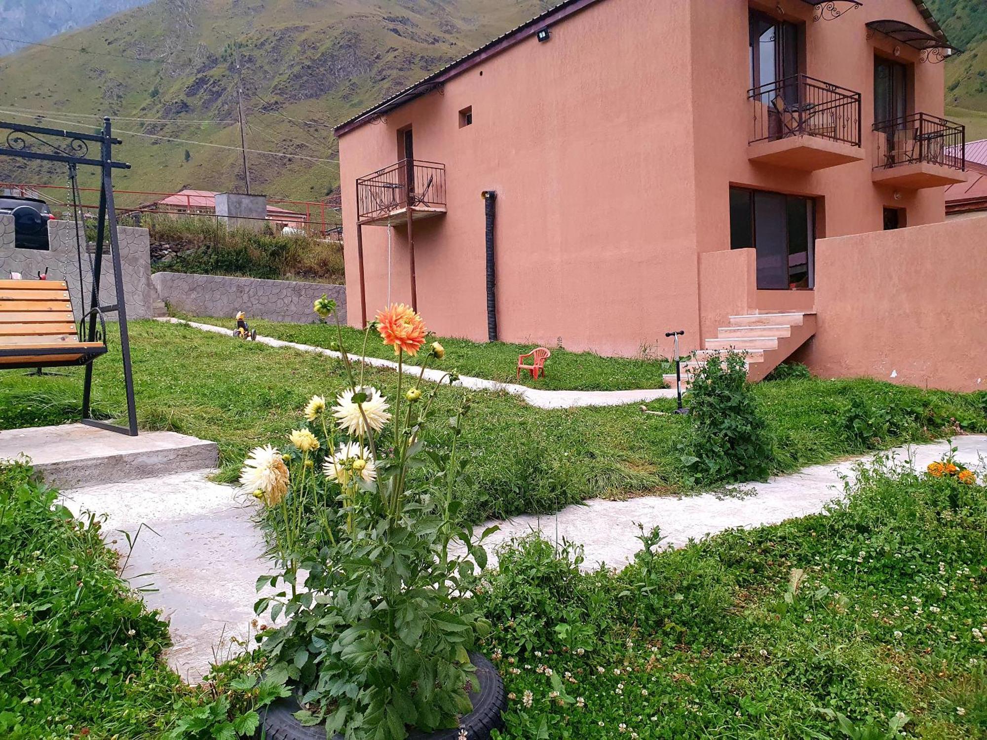 Apartment Nikolo Kazbegi Extérieur photo