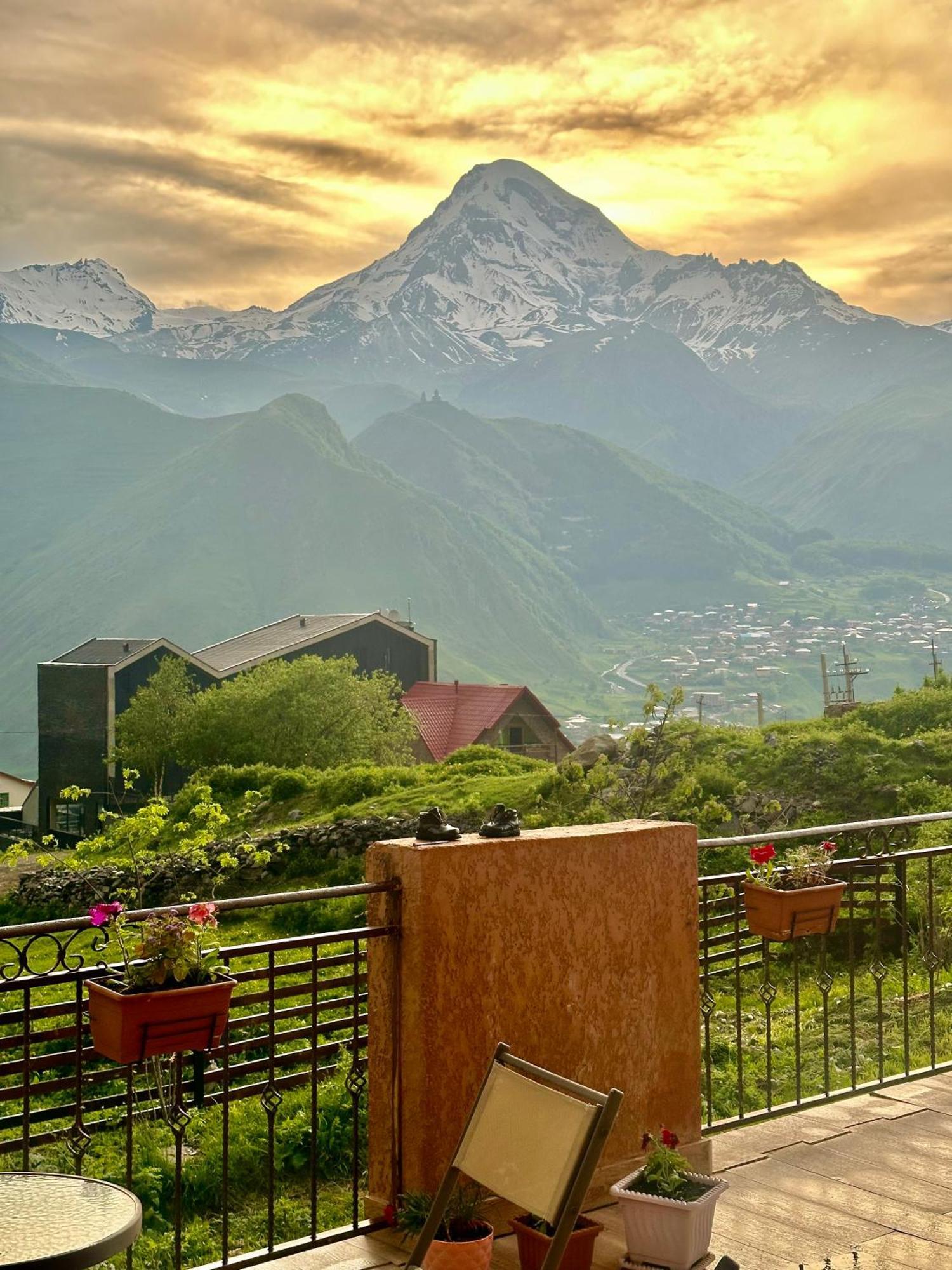 Apartment Nikolo Kazbegi Extérieur photo